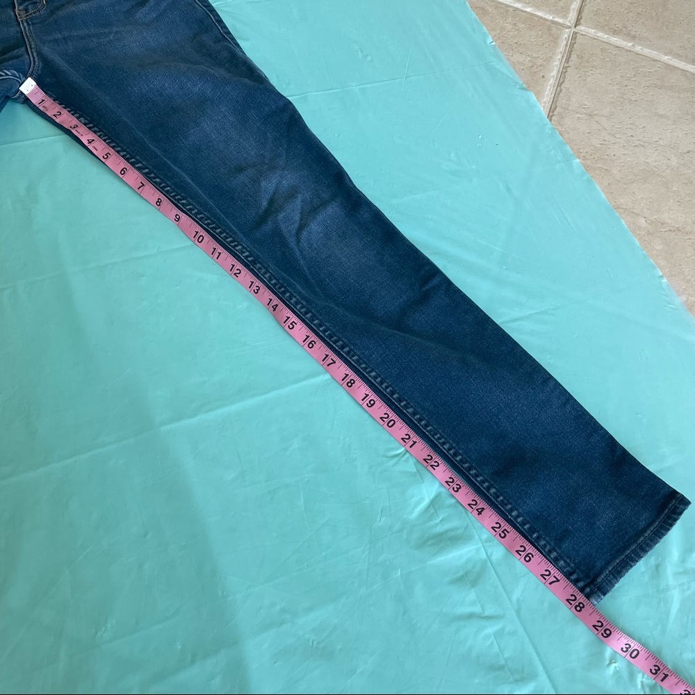 HOLLISTER JEANS - Picture 3 of 11